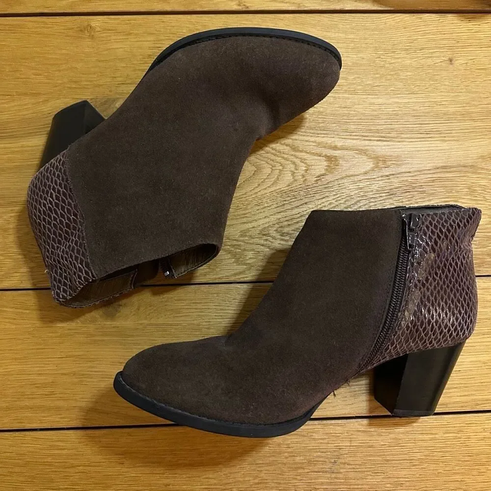 Vionic Anne ankle boots Java suede size 9
